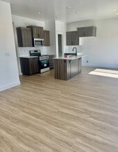 Building Photo - 5718 S Weehawken Ln