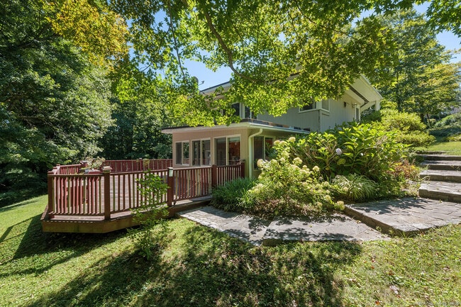 Building Photo - 26 Wilridge Rd