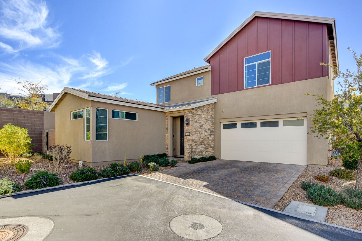 Primary Photo - 793 Passmore Ct