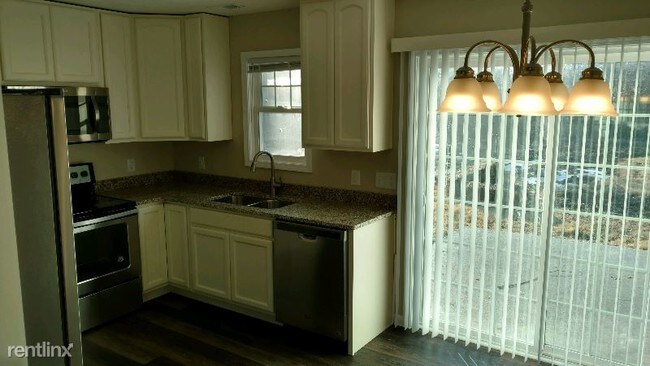 Building Photo - 3 br, 2 bath House - 2003 Blue ridge drv