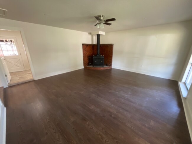 Foto del edificio - 1007 W Louisa Ave