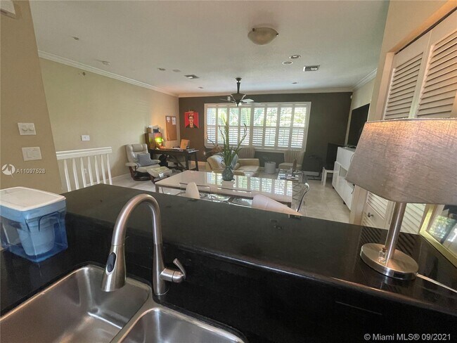 Building Photo - 707 SW 4 Avenue  707 Fort Lauderdale Fl 33315