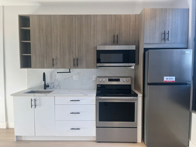 Foto del edificio - 319 Forrest St