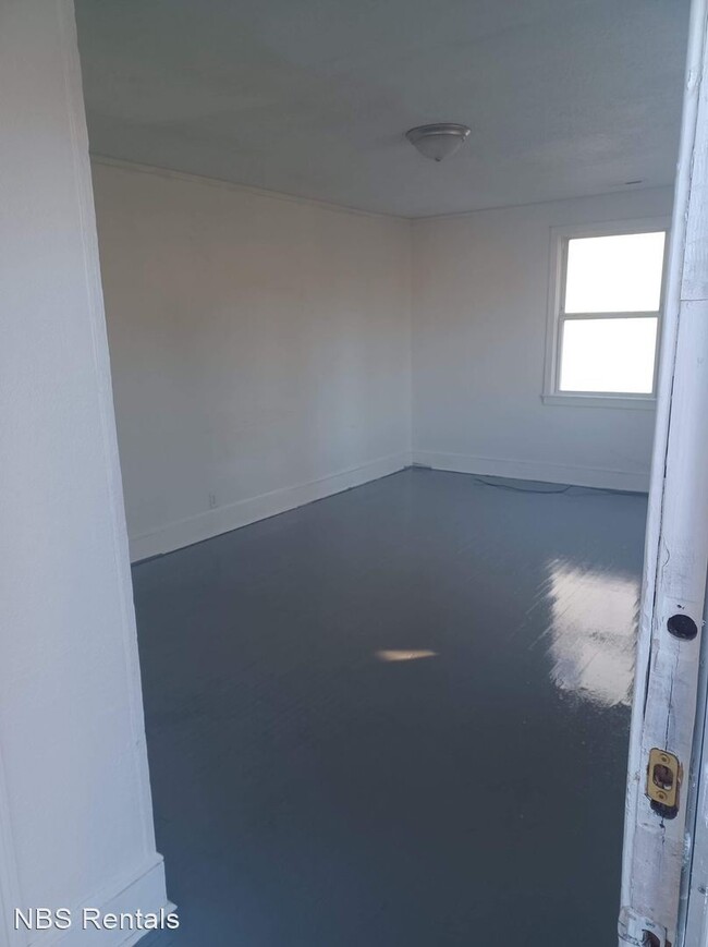 Building Photo - 2 br, 1 bath House - 301 Dudley Street