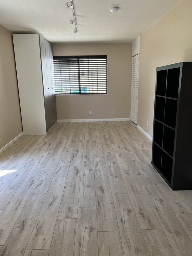 21611 Wahoo Trl, Chatsworth, CA 91311 Apartments in Chatsworth, CA