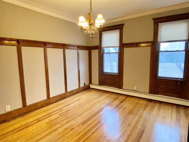 Building Photo - 409 Gregory Ave