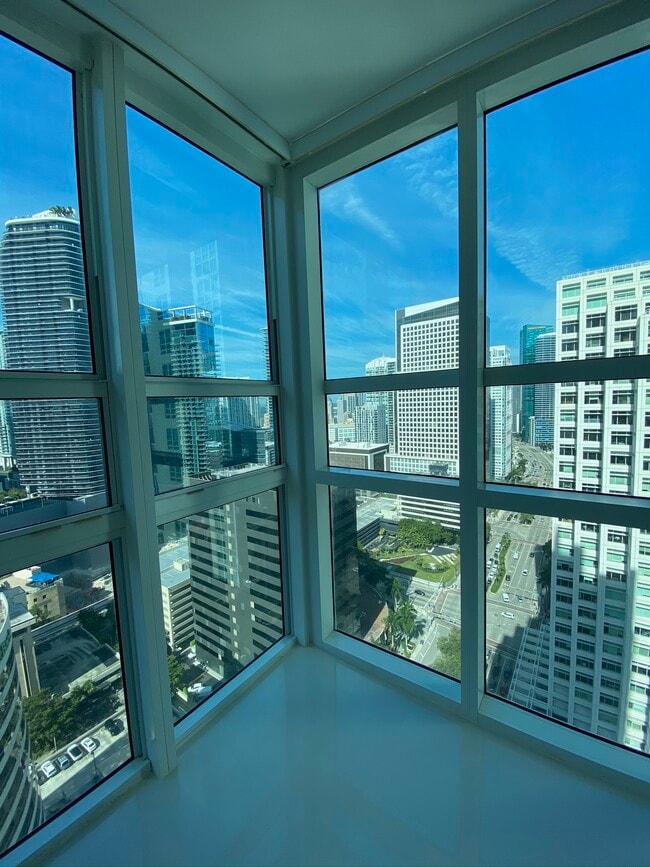 Building Photo - 951 Brickell Ave