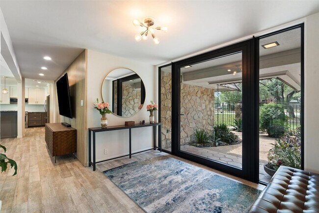 Foto del edificio - 113 Comet