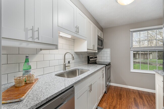 Foto del edificio - 3785 Spring Mill Way