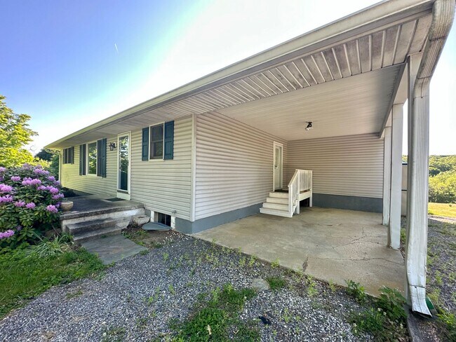 Foto del edificio - Charming 3 Bedroom/1.5 Bathroom Home in Norrisville, MD!