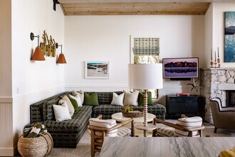 Building Photo - 14606 S Shore Dr