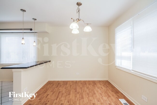 Foto del edificio - 1421 Timber Ln