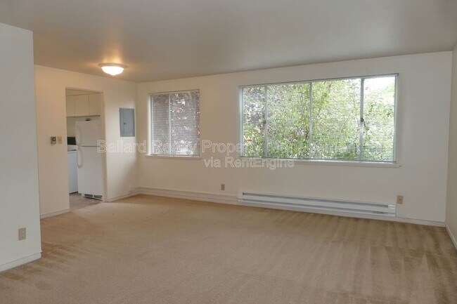 Foto del edificio - 4804 Terrace Dr NE