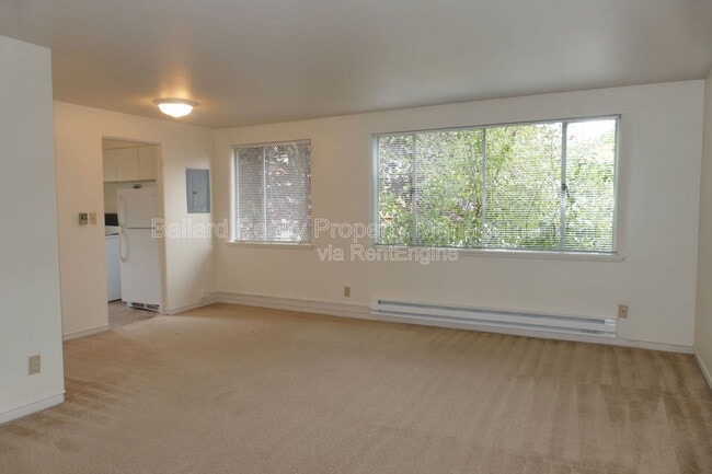 Building Photo - 4804 Terrace Dr NE