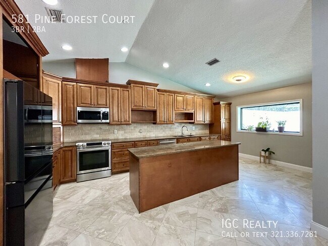 Foto del edificio - "Modern 3-Bed, 2-Bath Suntree Pool Home at...