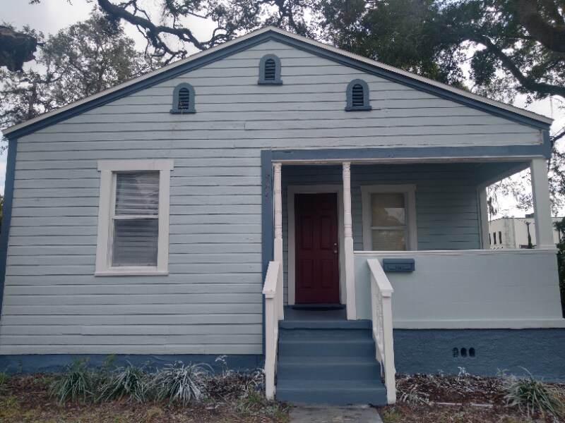 Primary Photo - 905 E Osborne Ave