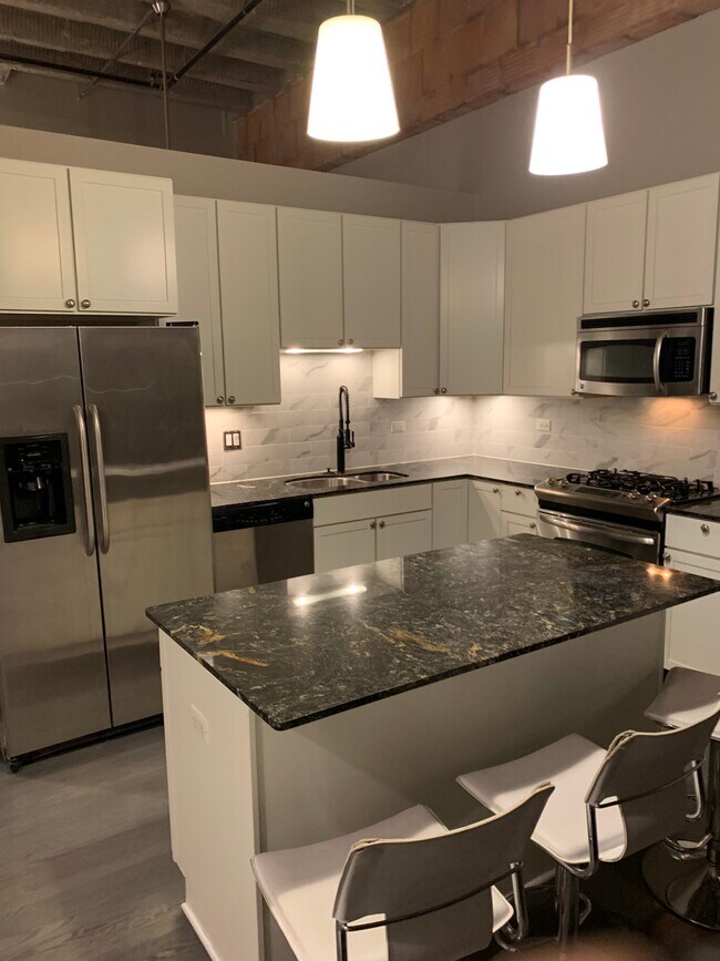 Kitchen - 2545 S Dearborn St