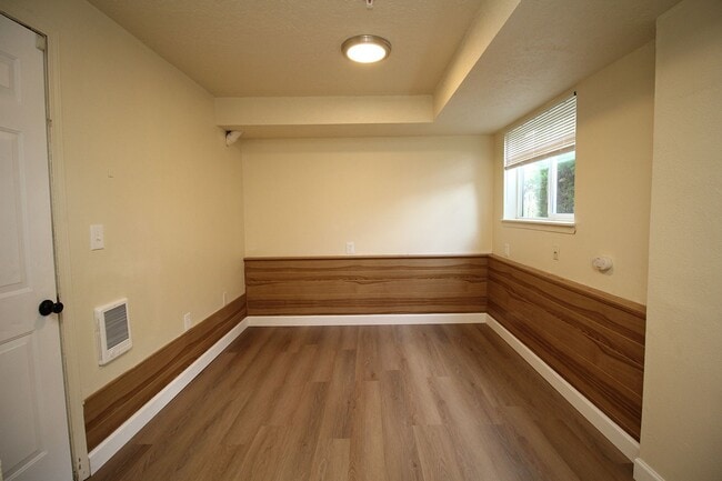 Building Photo - 17-23-23 SE 127th Ave