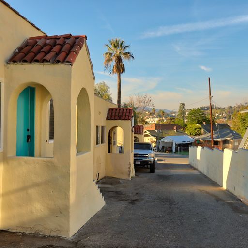 Building Photo - 5728 Aldama St