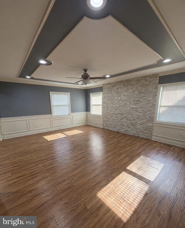 Foto del edificio - 34 Hopkins Ln