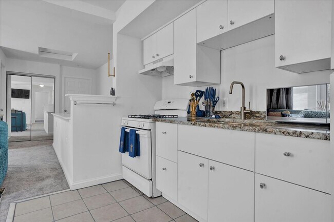 Foto del edificio - 468 E Walnut Ln