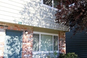 Building Photo - 1208 Linn Ave
