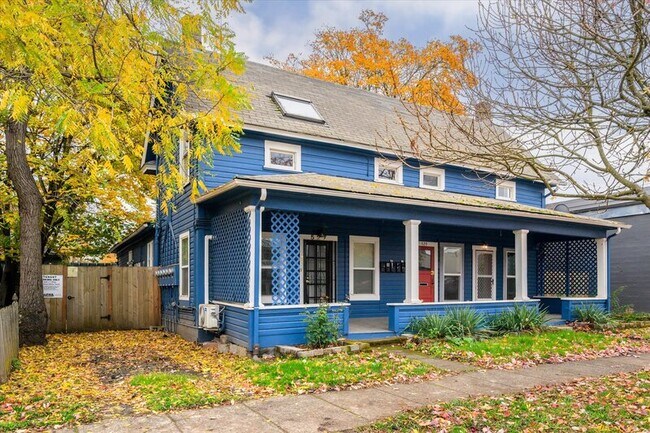 Building Photo - 527 Monroe St