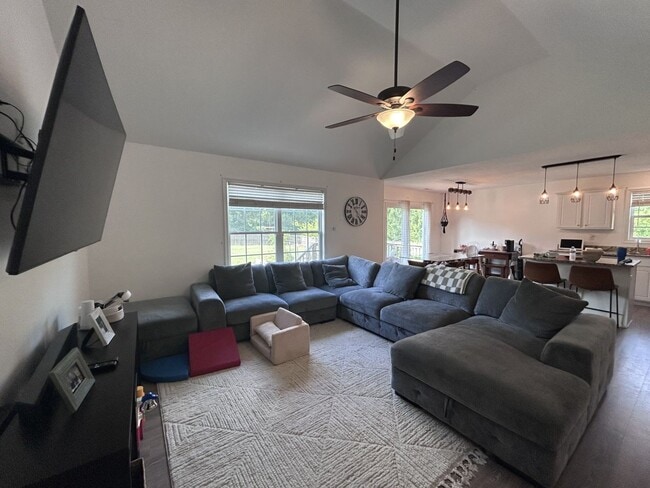 Building Photo - Queenswood Rental in Elizabeth City