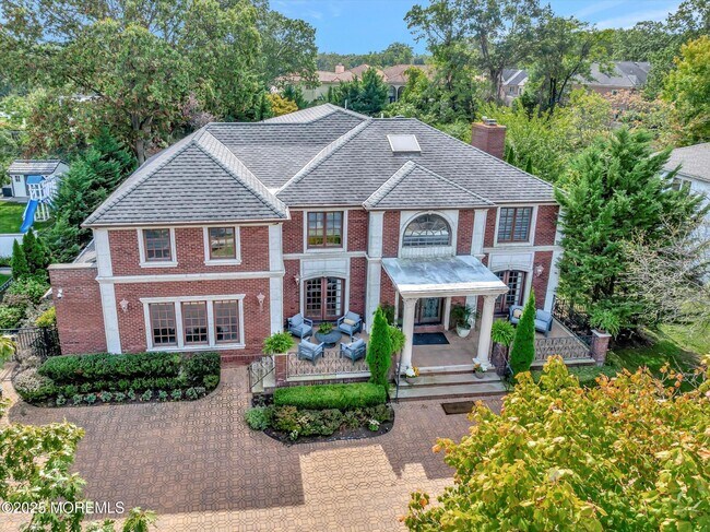 Foto del edificio - 13 Valley Forge Rd