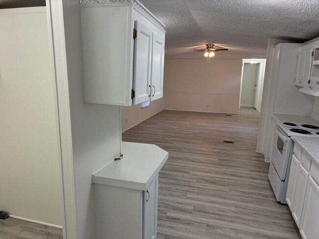 Building Photo - 1701 Orchard Farm Ln