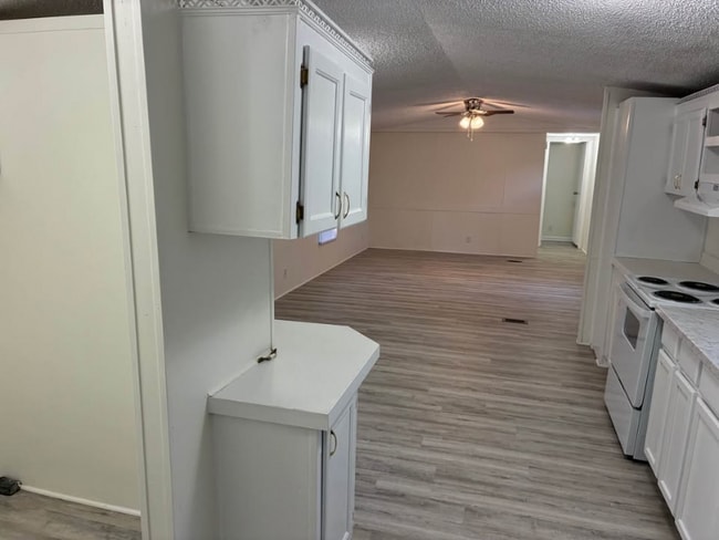 Foto del edificio - 1701 Orchard Farm Ln