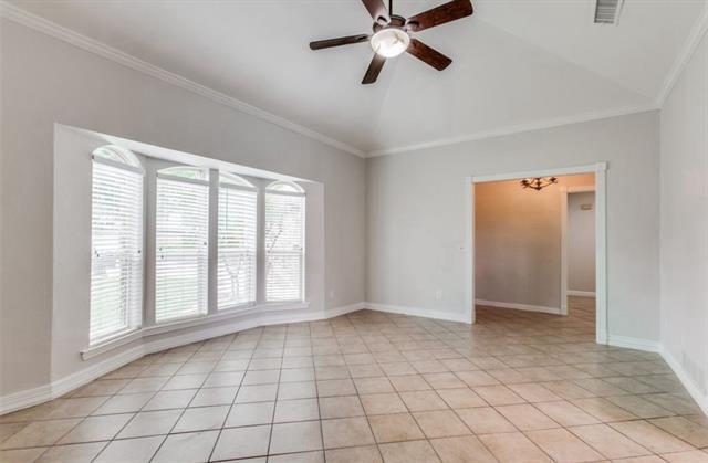 Building Photo - 1425 Lilac Ln