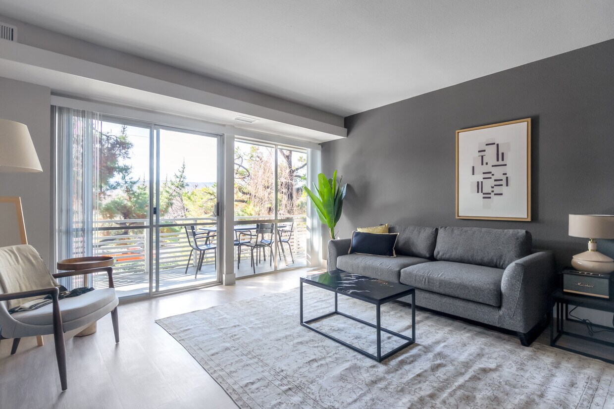 Foto principal - 745 S Bernardo Ave