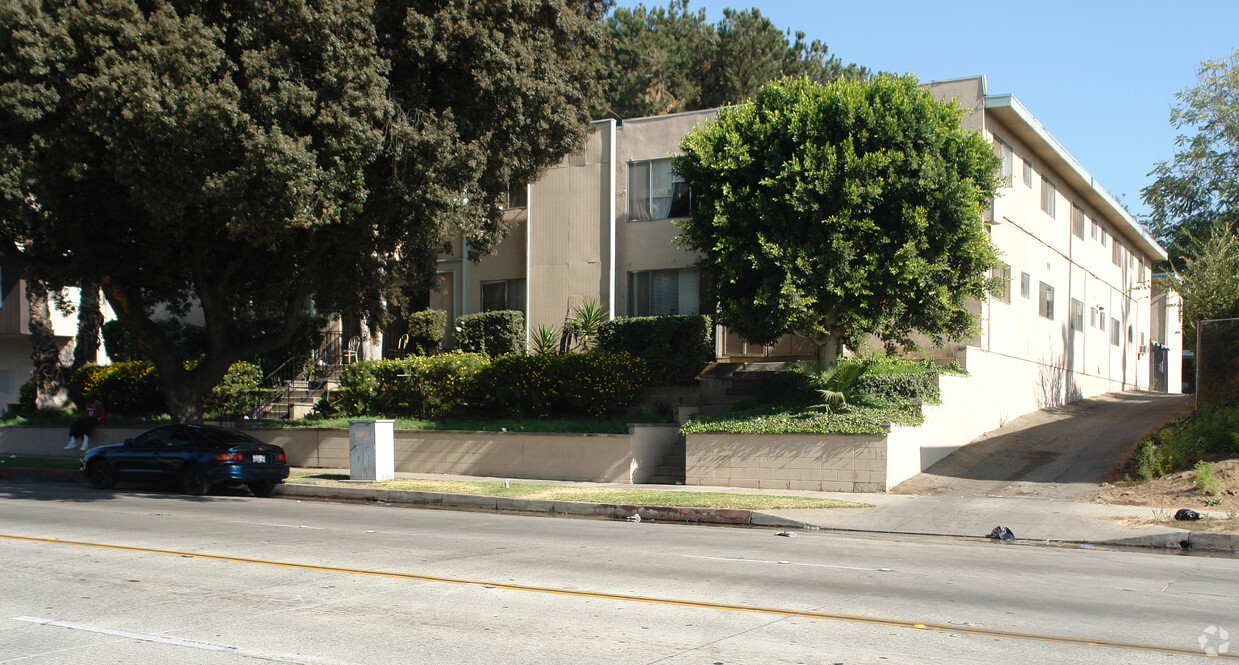 Foto del edificio - Fair Oaks  Apartments