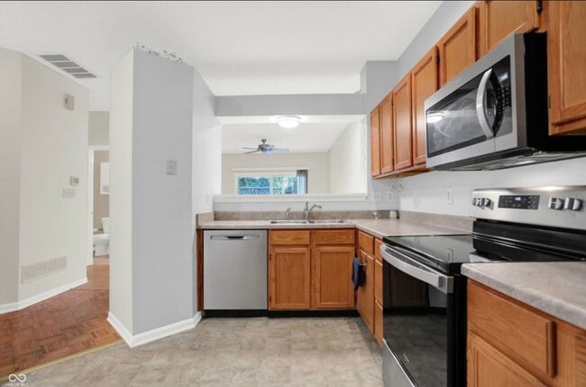 Building Photo - 3701 Magenta Ln