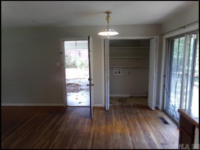 Foto del edificio - 6817 Archwood Dr