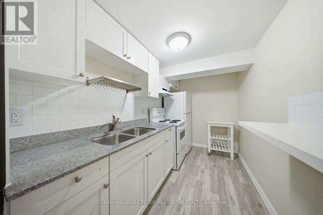 Photo du bâtiment - 15 Christie Crescent