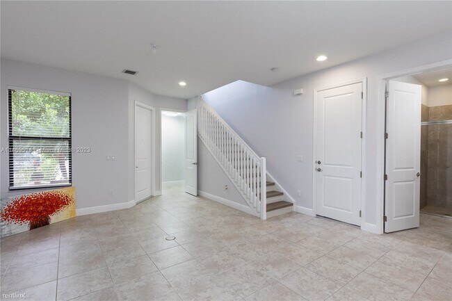 Building Photo - 3 br, 3 bath House - 20969 NW 1st Ct