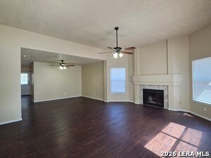 Foto del edificio - 7123 Fallen Trail Dr