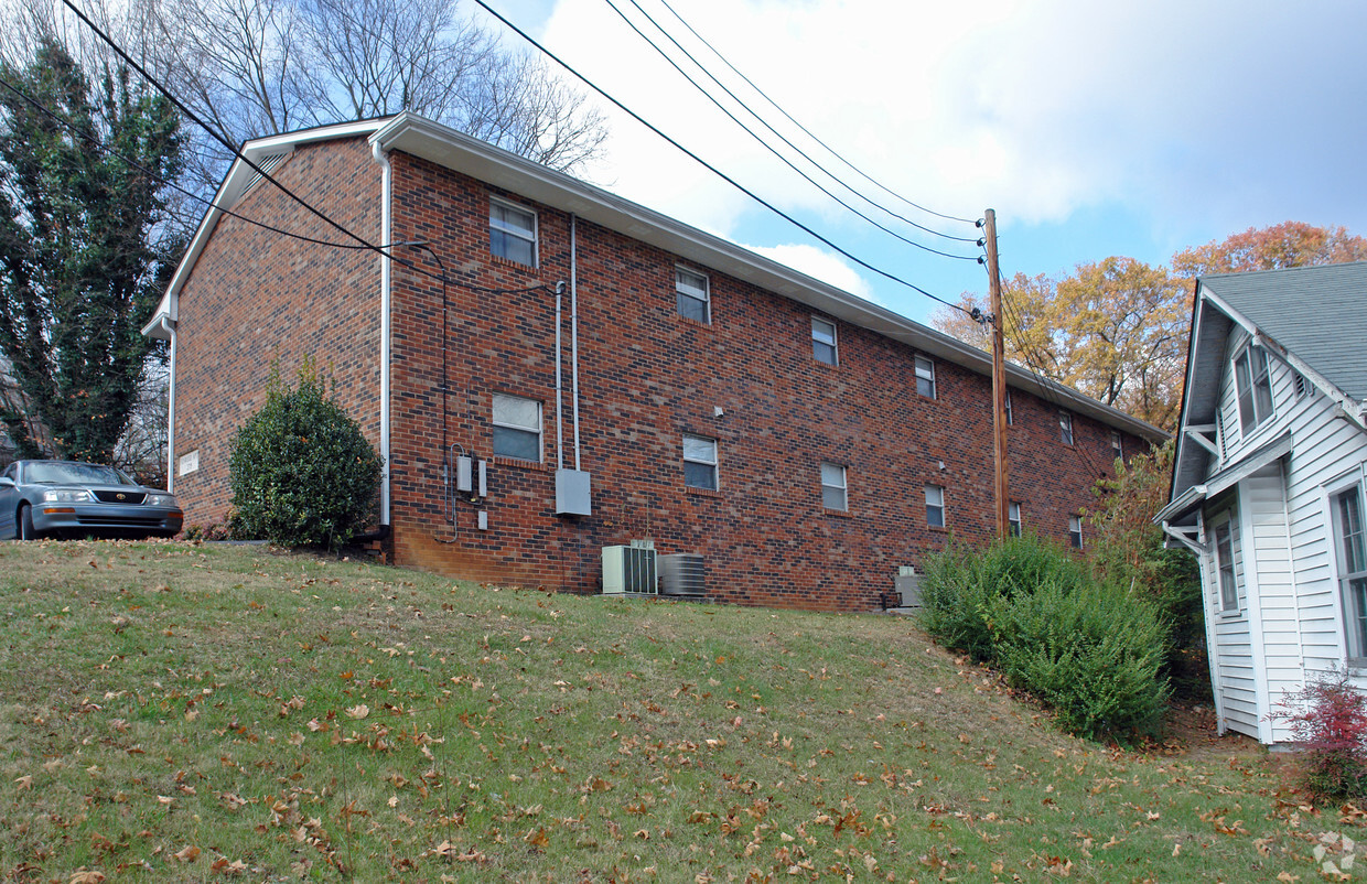 Building Photo - Fenwood Apartments