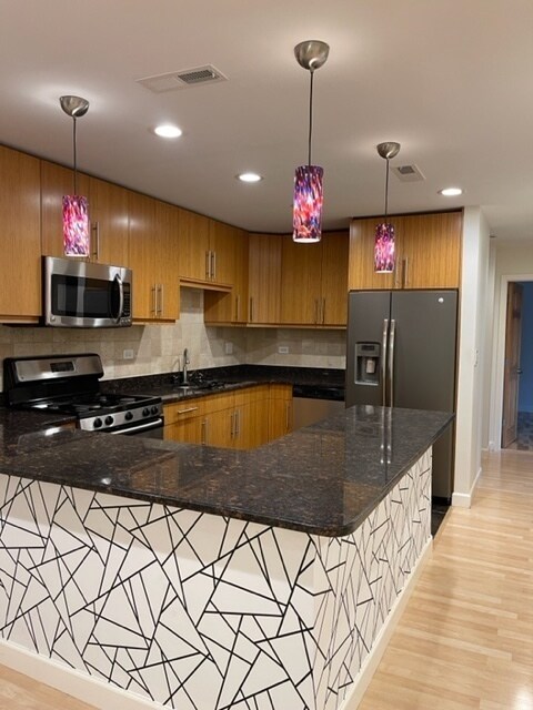 Foto del edificio - 7460 Grand Ave