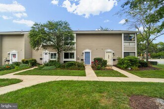 Building Photo - 290 Hilltop Ln