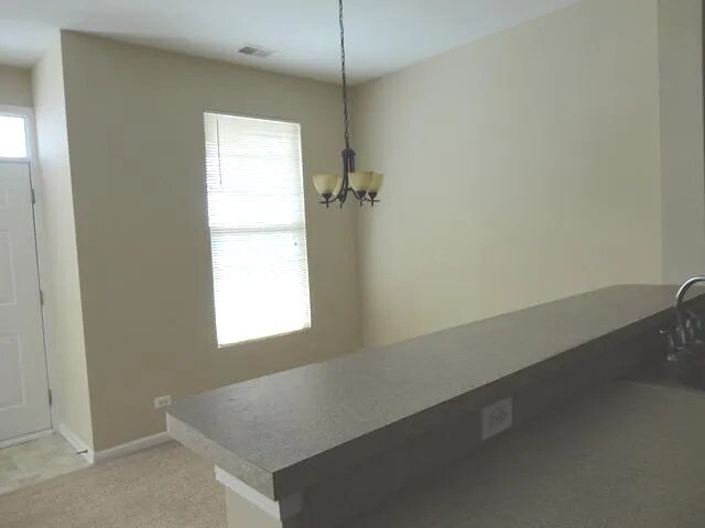 Foto del edificio - 289 Springbrook Trail S