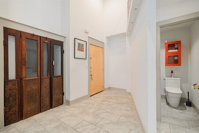 Building Photo - 1901 Post Oak Blvd