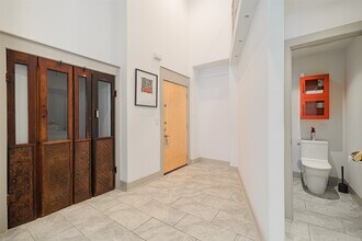 Building Photo - 1901 Post Oak Blvd