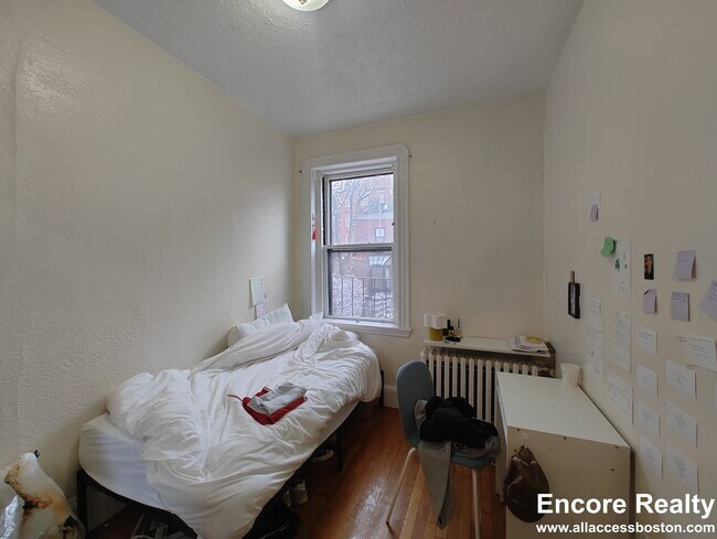 Foto del edificio - 72 Revere St