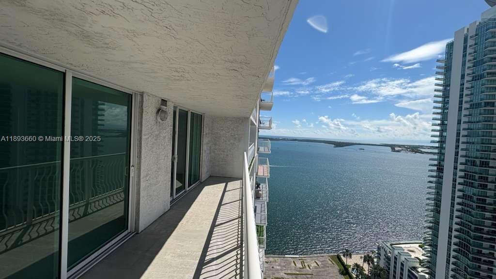 Foto principal - 1200 Brickell Bay Dr