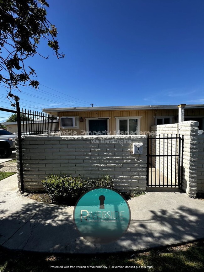 Building Photo - 1221 Villa St