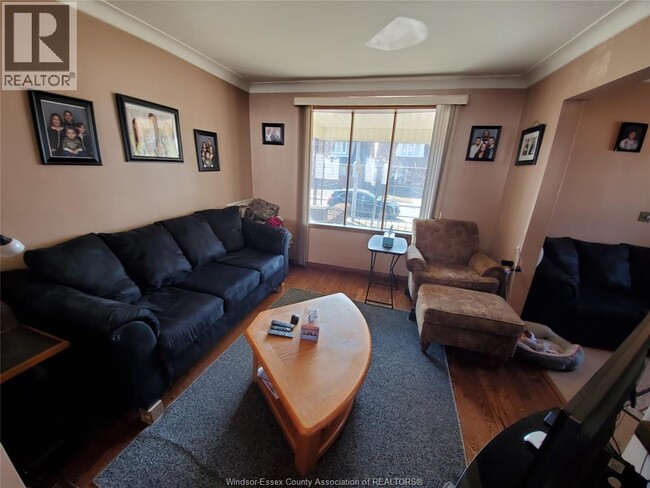 Photo du bâtiment - 1102 HALL