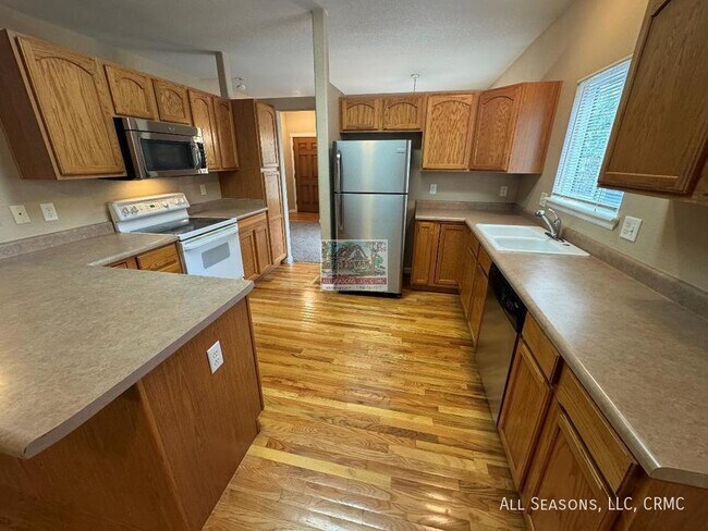 Building Photo - 4928 Desert Varnish Dr